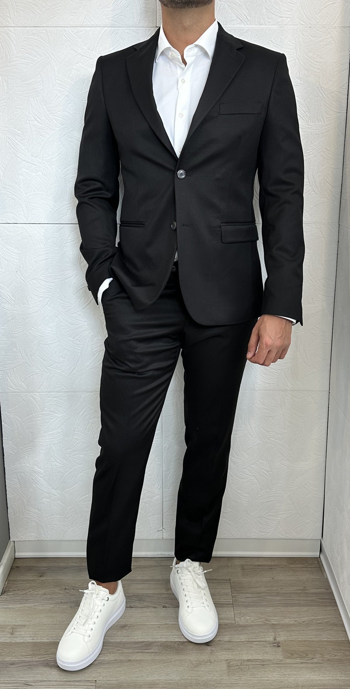 ABITO A300 2015 02 NERO