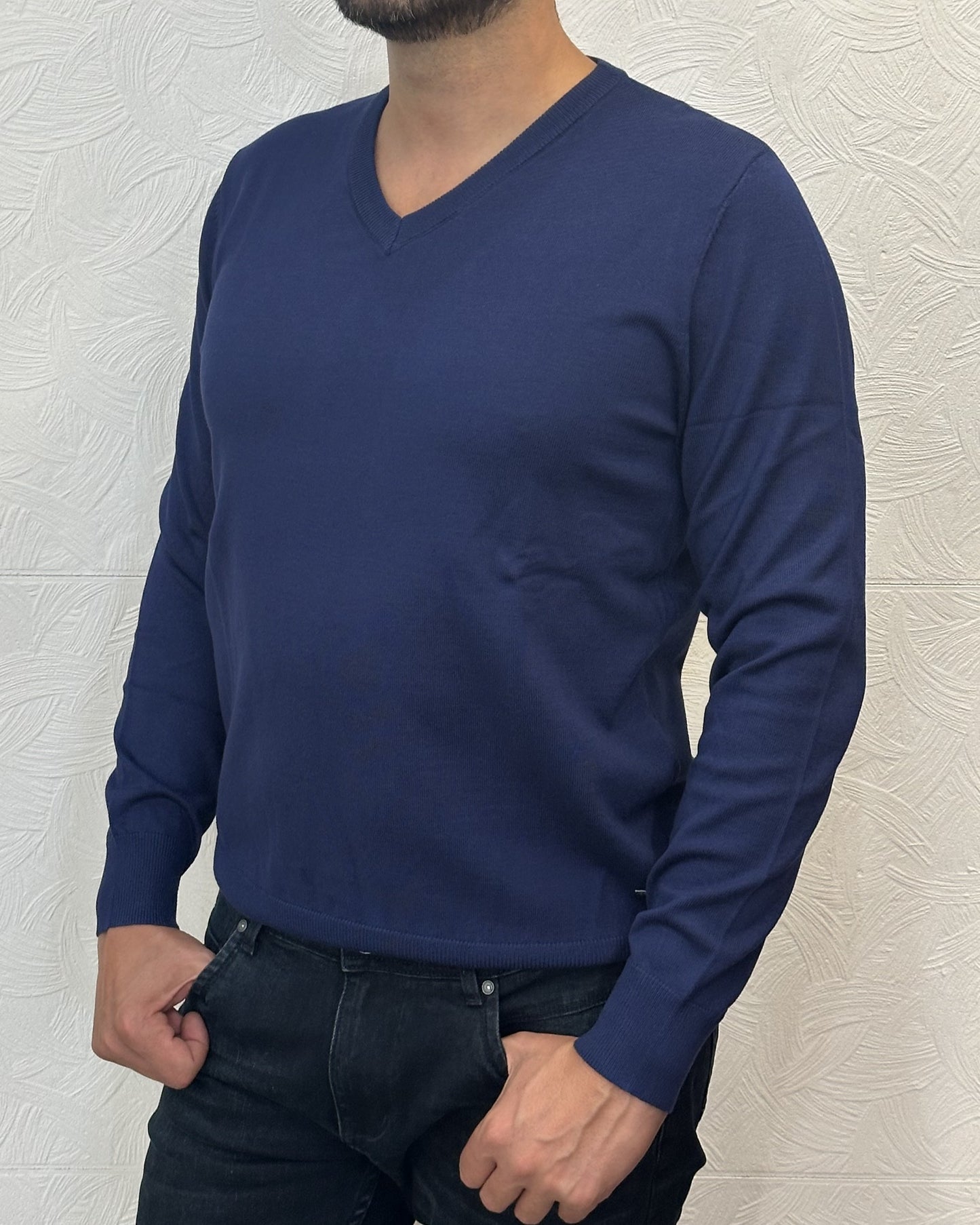 MAGLIA COLLO V " UGF 3603" INDACO