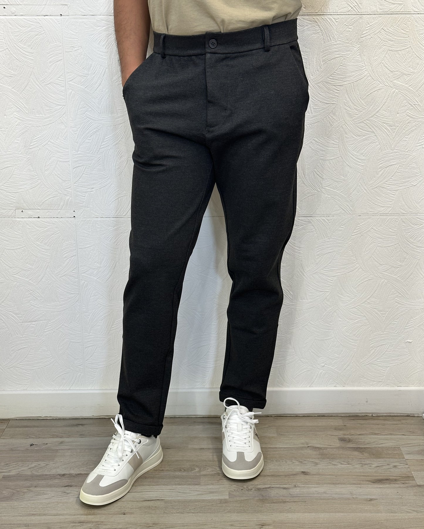 PANTALONE CAPRI " UGF 3757" GRIGIO