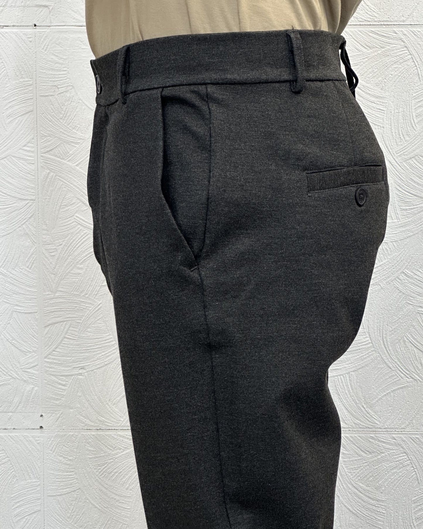 PANTALONE CAPRI " UGF 3757" GRIGIO