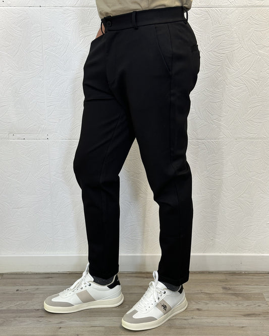 PANTALONE CAPRI " UGF 3757" NERO